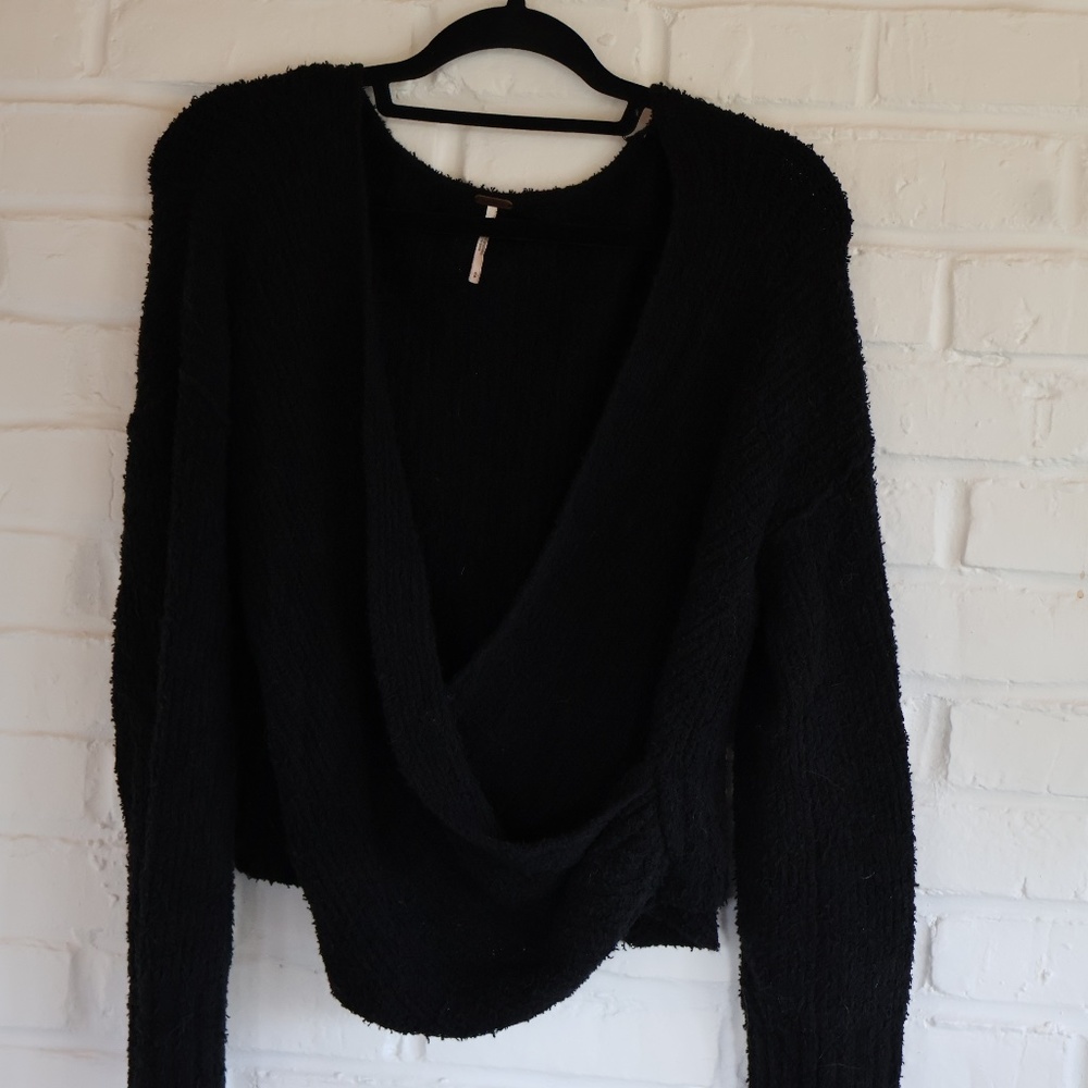 FREE PEOPLE BOHO CROSS OVER SWEATER